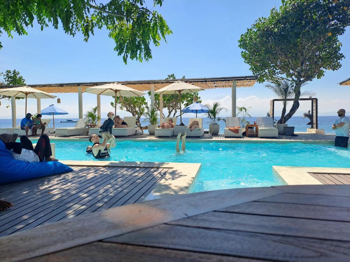 Amp Beach House Toyapakeh Ngoại thất bức ảnh