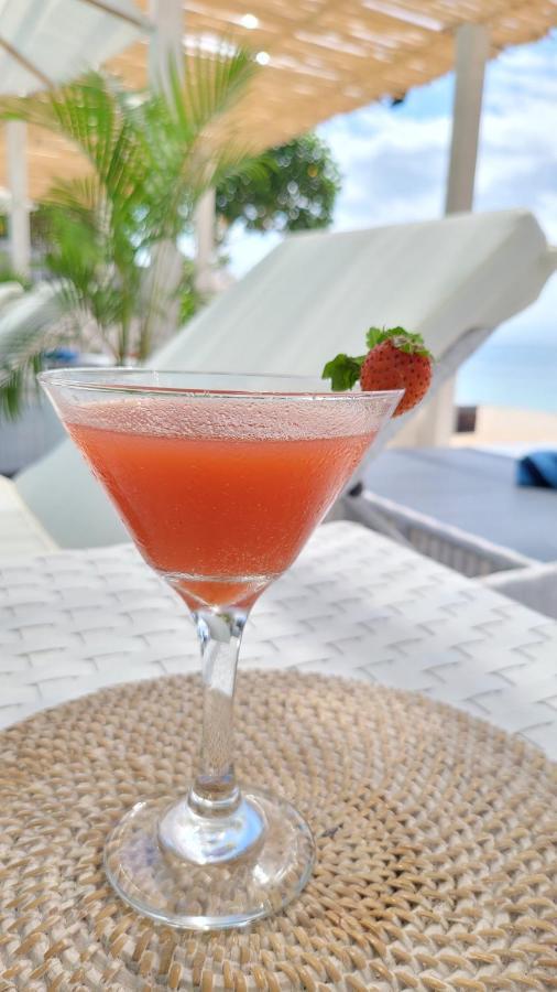 Amp Beach House Toyapakeh Ngoại thất bức ảnh