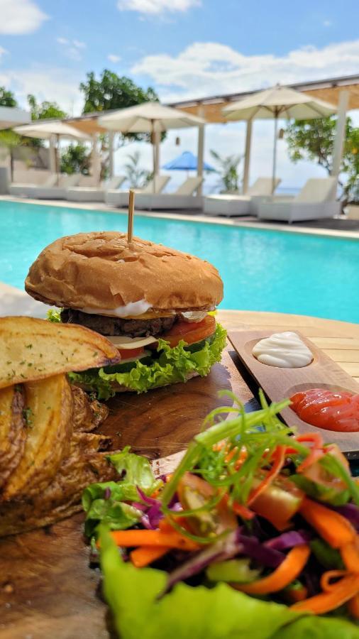 Amp Beach House Toyapakeh Ngoại thất bức ảnh