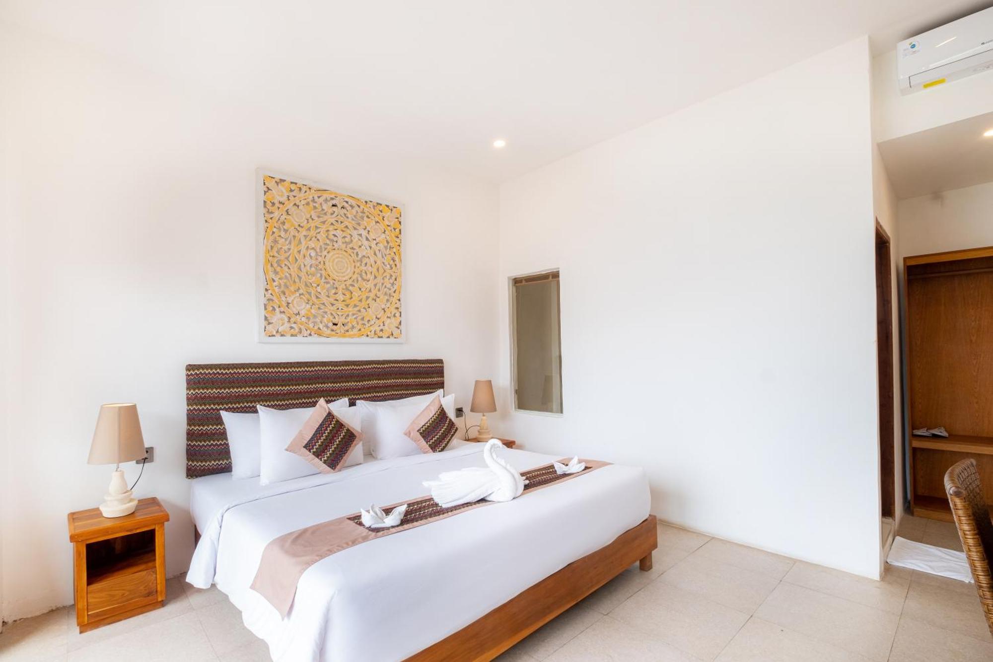 Amp Beach House Toyapakeh Ngoại thất bức ảnh