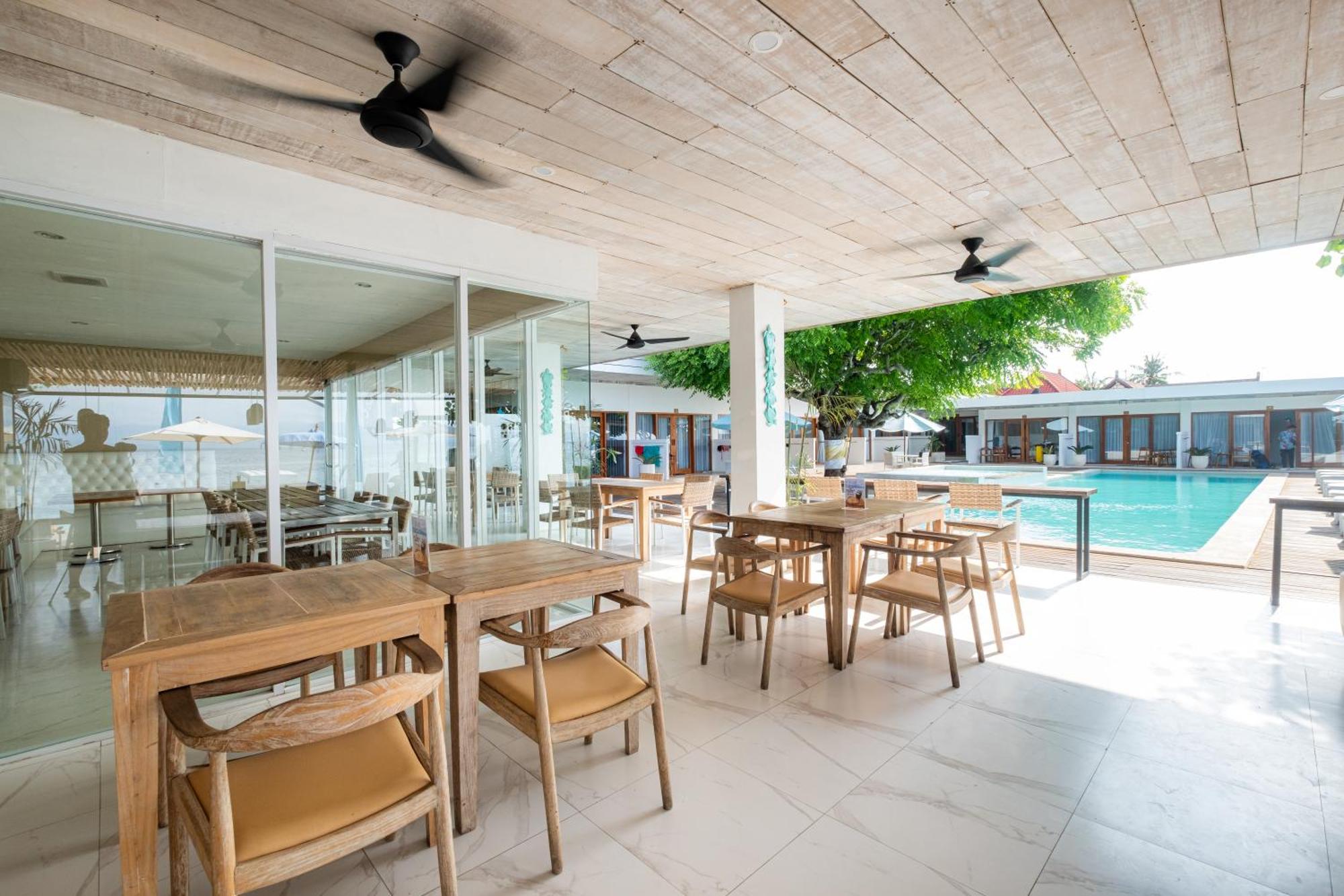 Amp Beach House Toyapakeh Ngoại thất bức ảnh