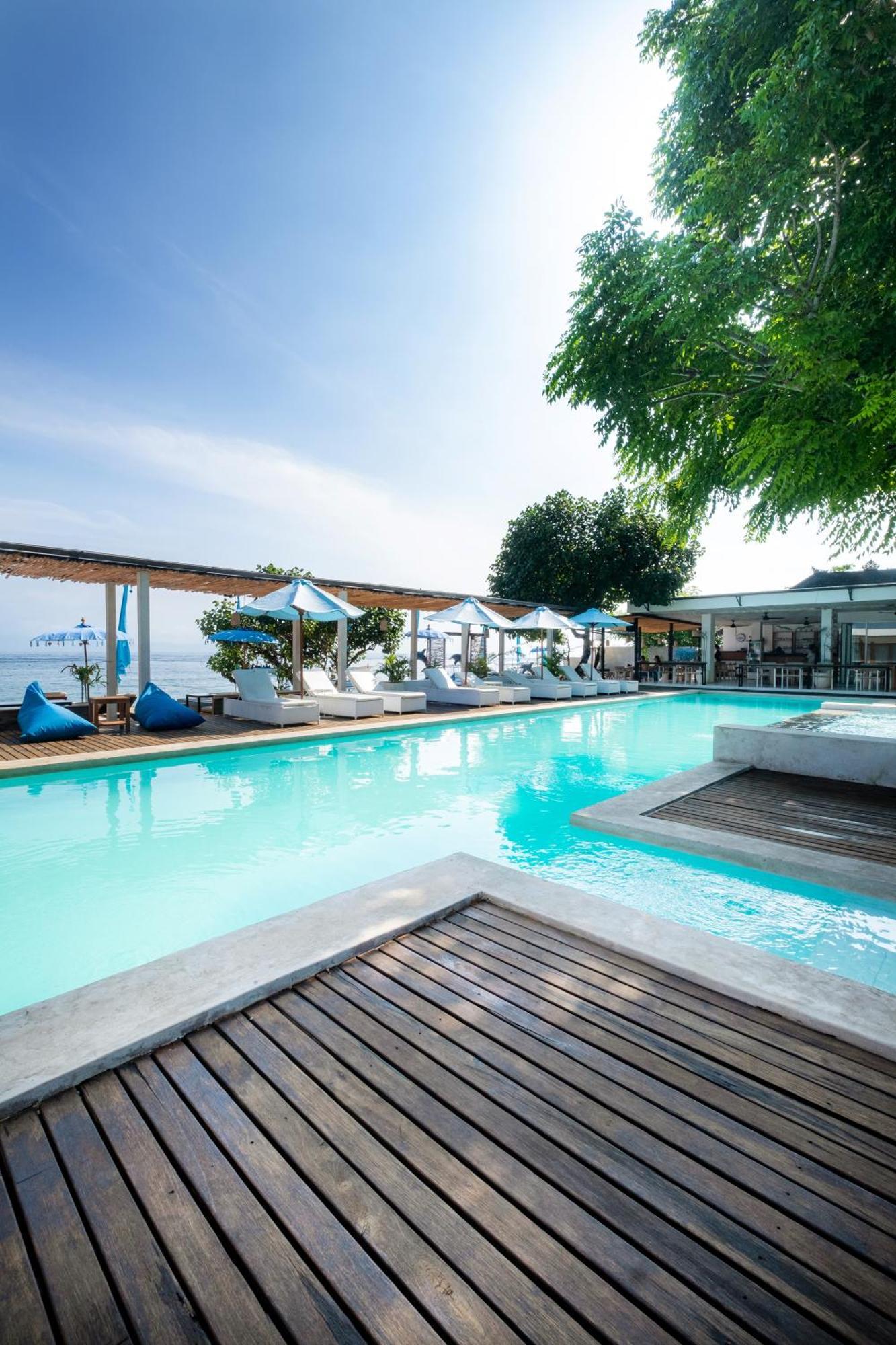 Amp Beach House Toyapakeh Ngoại thất bức ảnh