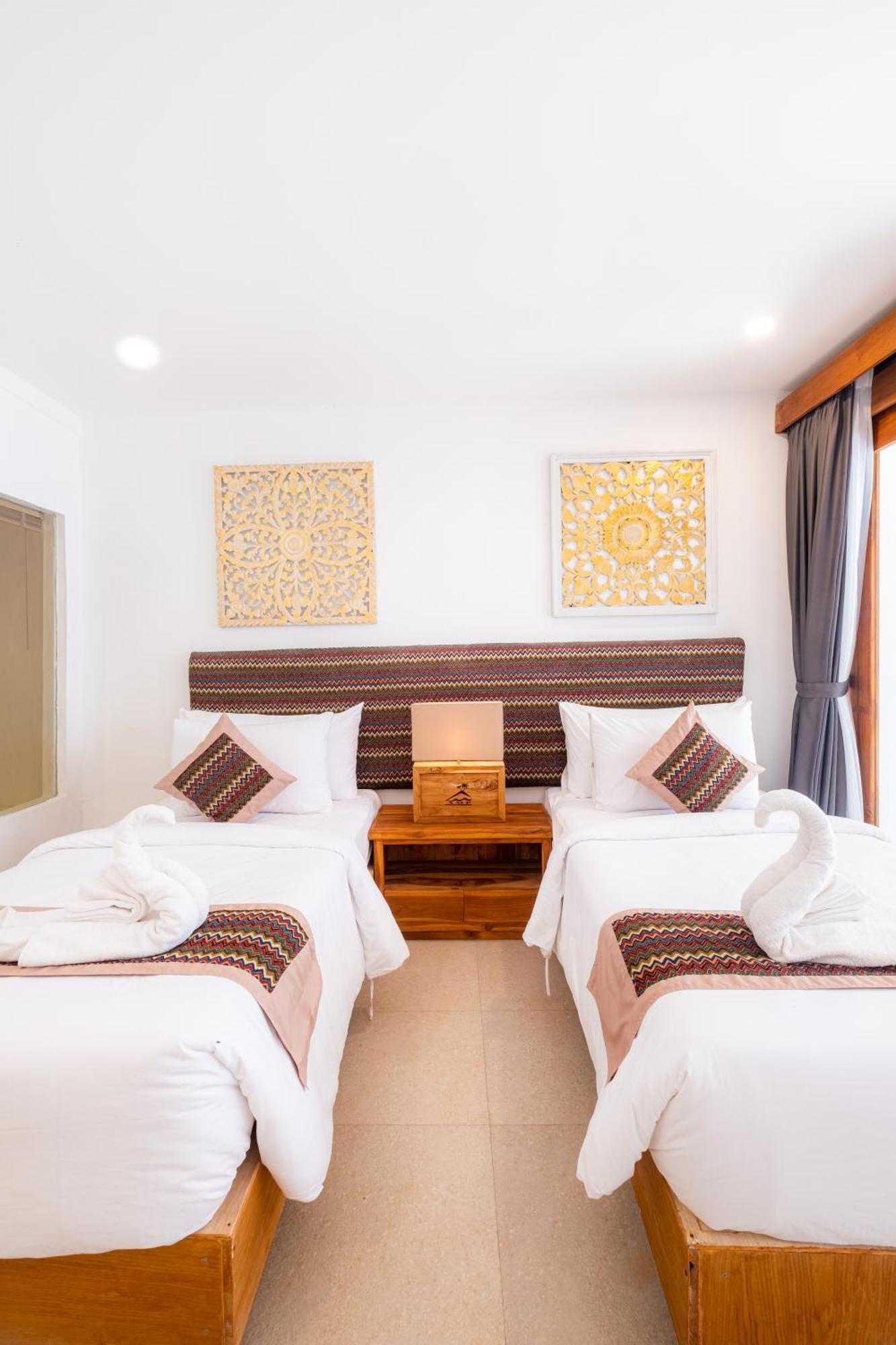Amp Beach House Toyapakeh Phòng bức ảnh
